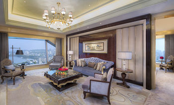Hotel Wanda Reign Wuhan