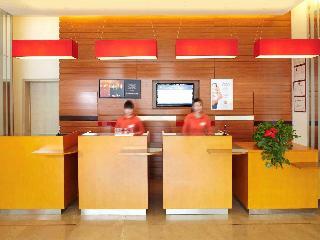 Hotel Ibis Wuhan Optic Valley