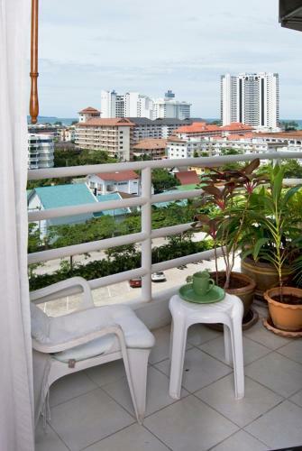 Jomtien View Talay Studio Apartments