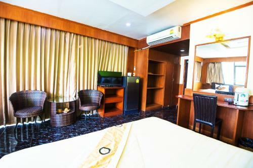 Mr. Mac's Hotel