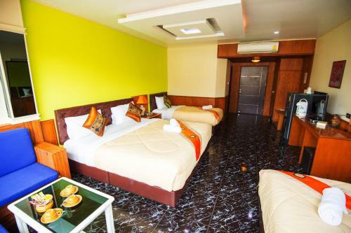 Mr. Mac's Hotel