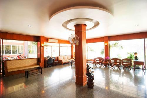 Mr. Mac's Hotel