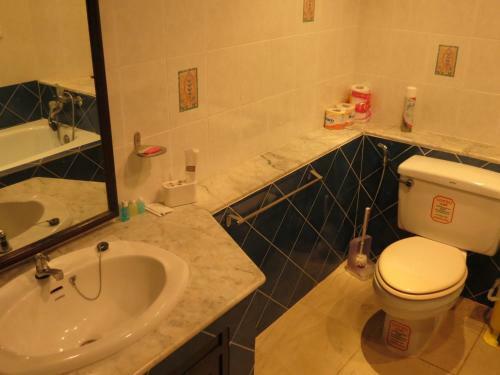 Jomtien Plaza Suite Apartments