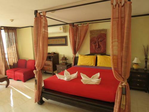 Jomtien Plaza Suite Apartments
