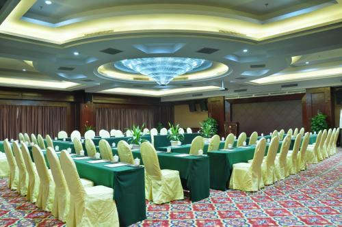 Zhuhai Nanyang Seascape Hotel
