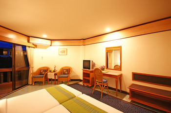 Hotel Botany Beach Resort