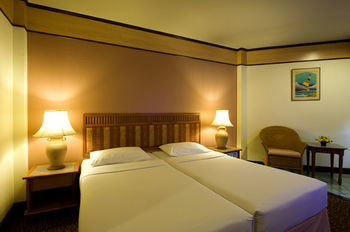 Hotel Botany Beach Resort