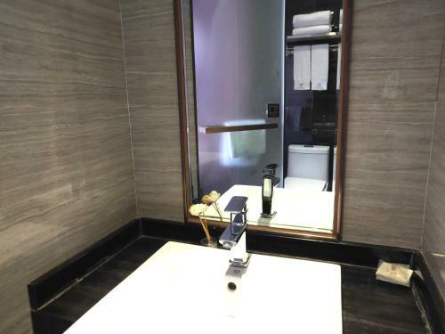 Insail Hotels Gongbei Port Zhuhai
