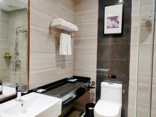 Insail Hotels Gongbei Port Zhuhai