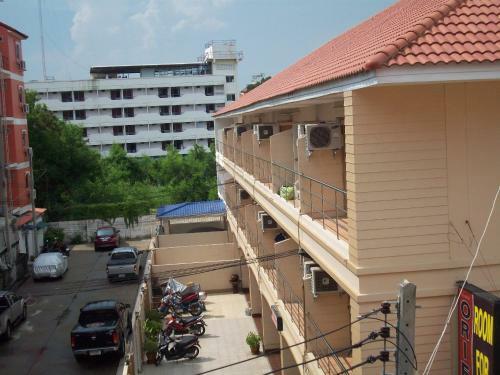 Apartamentos Orient House