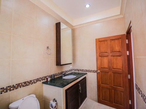 Naklua Pool Villa By Pattaya Sunny Rentals