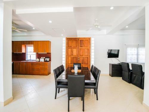 Naklua Pool Villa By Pattaya Sunny Rentals