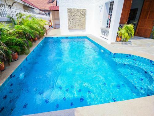 Naklua Pool Villa By Pattaya Sunny Rentals