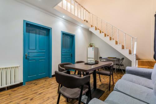 Ancient City Wall Home Apartment