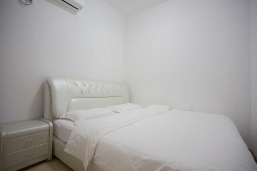 Xi'an Huakai Apartment
