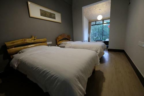 Hotel Longvillage