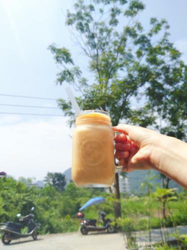 Bed & Breakfast Dragon's Den Hostel In Yangshuo