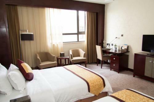 Yizui Crown Hotel
