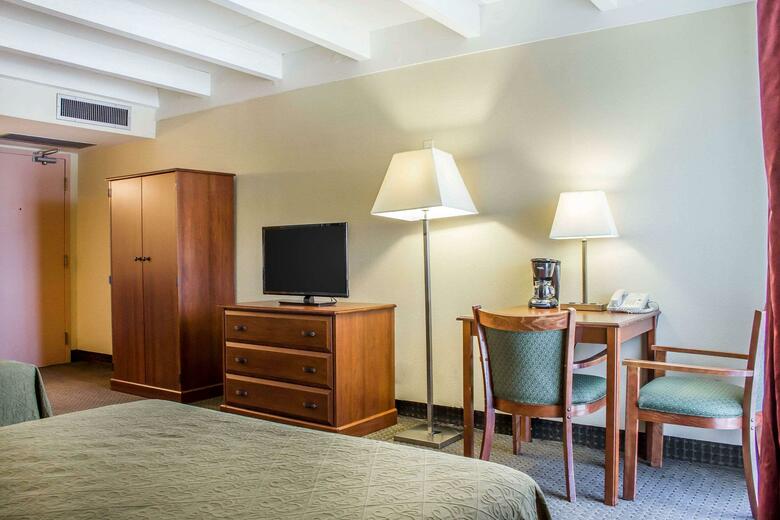 Hotel Quality Inn I-40 & I-17
