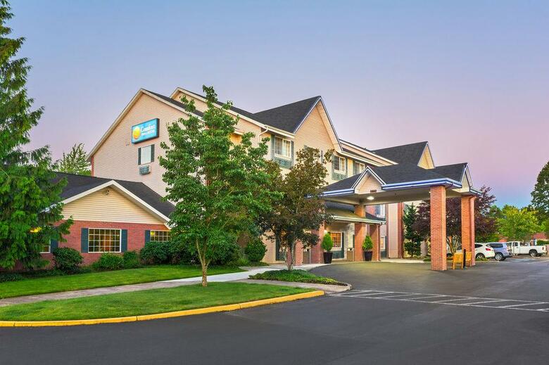 Hotel Comfort Inn & Suites