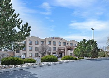 Hotel Comfort Suites