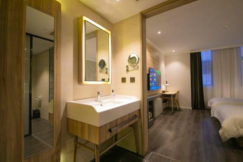 Hotel Hanting Express Zhenjiang Dashikou