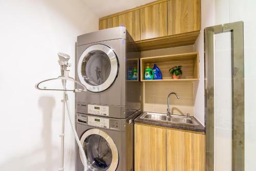 Hotel Hanting Express Zhenjiang Dashikou
