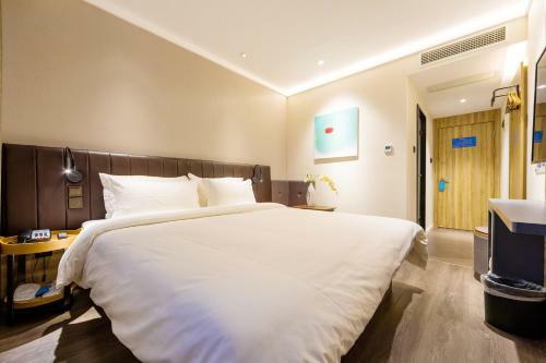 Hotel Hanting Express Zhenjiang Dashikou