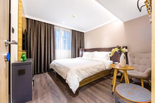 Hotel Hanting Express Zhenjiang Dashikou