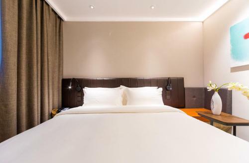 Hotel Hanting Express Zhenjiang Dashikou