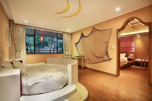 Bluesky Hotel & Resort