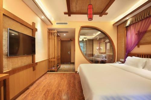 Bluesky Hotel & Resort