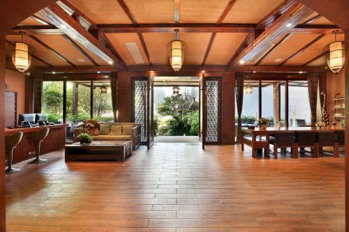 Bluesky Hotel & Resort