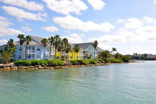 Hotel Sandyport Beach Resort