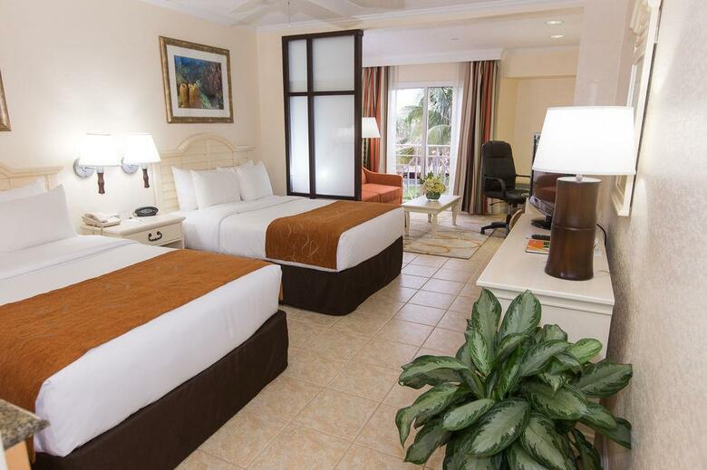 Hotel Comfort Suites Paradise Island