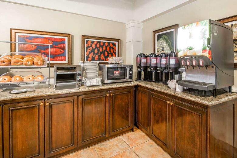 Hotel Comfort Suites Paradise Island