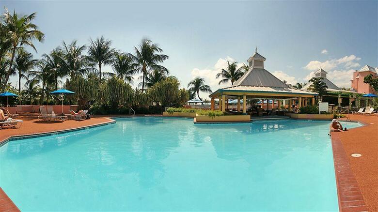 Hotel Comfort Suites Paradise Island