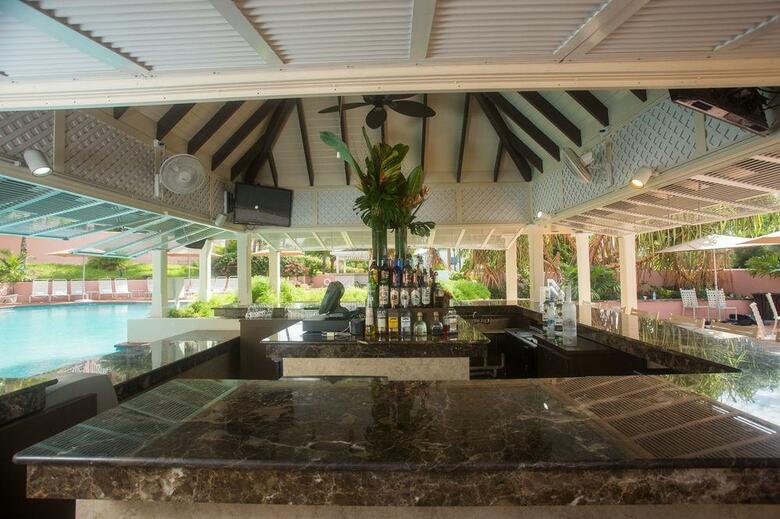Hotel Comfort Suites Paradise Island
