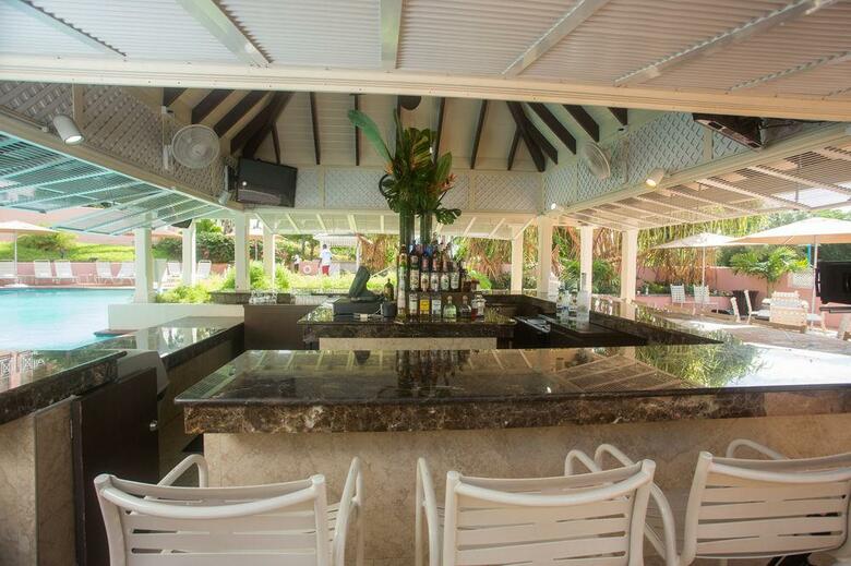 Hotel Comfort Suites Paradise Island