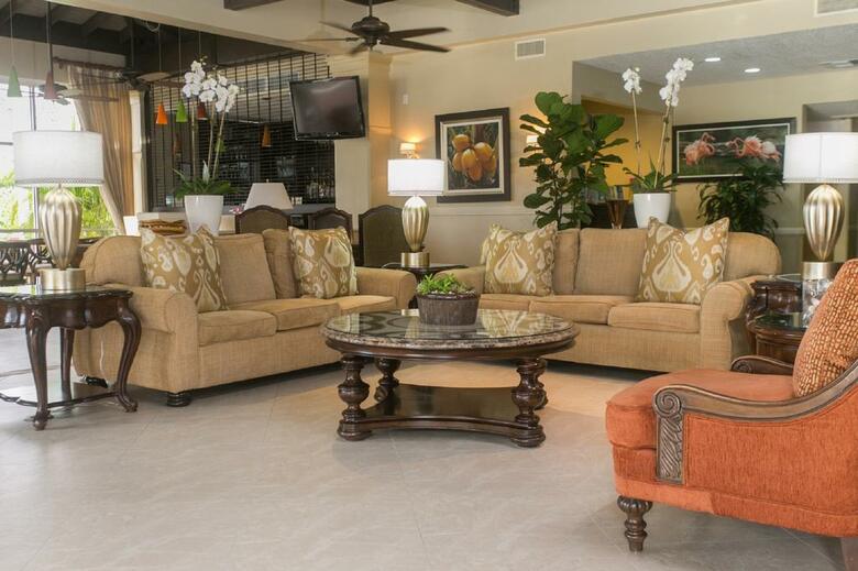 Hotel Comfort Suites Paradise Island
