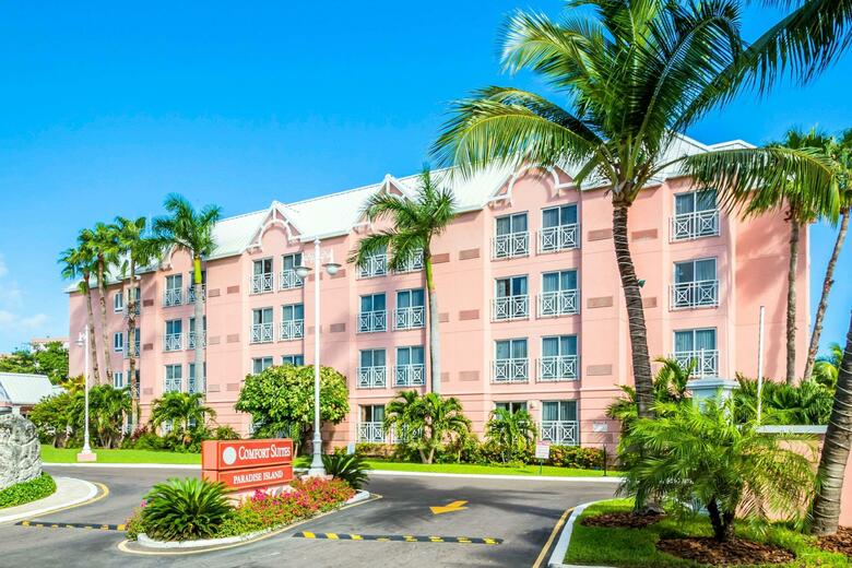 Hotel Comfort Suites Paradise Island