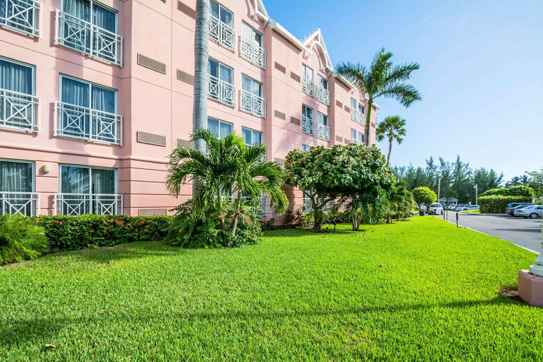 Hotel Comfort Suites Paradise Island