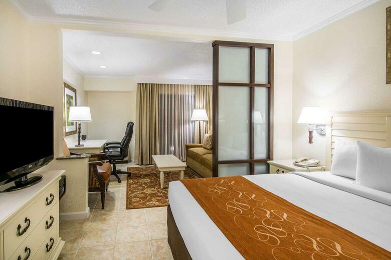 Hotel Comfort Suites Paradise Island