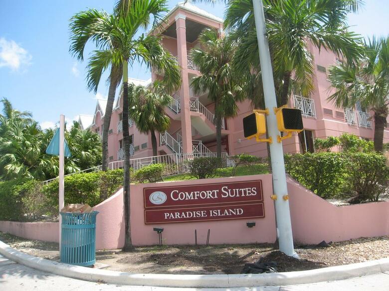 Hotel Comfort Suites Paradise Island