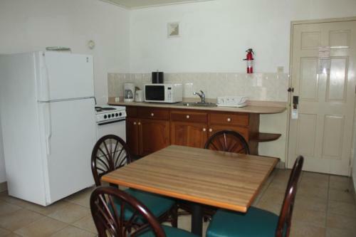 Hotel Allamanda Beach Resort