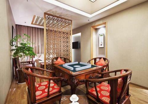 E Mei Shan Central Sunshine Hotel