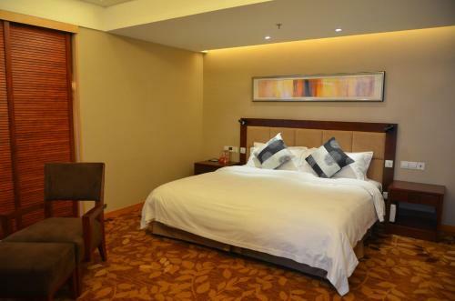 E Mei Shan Central Sunshine Shangsai Hotel