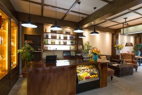 Shangri-la Wonderland Boutique Hotel