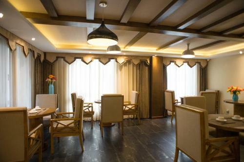 Shangri-la Wonderland Boutique Hotel