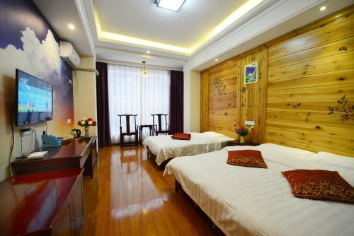 Emeishan Moon Bay Hotel